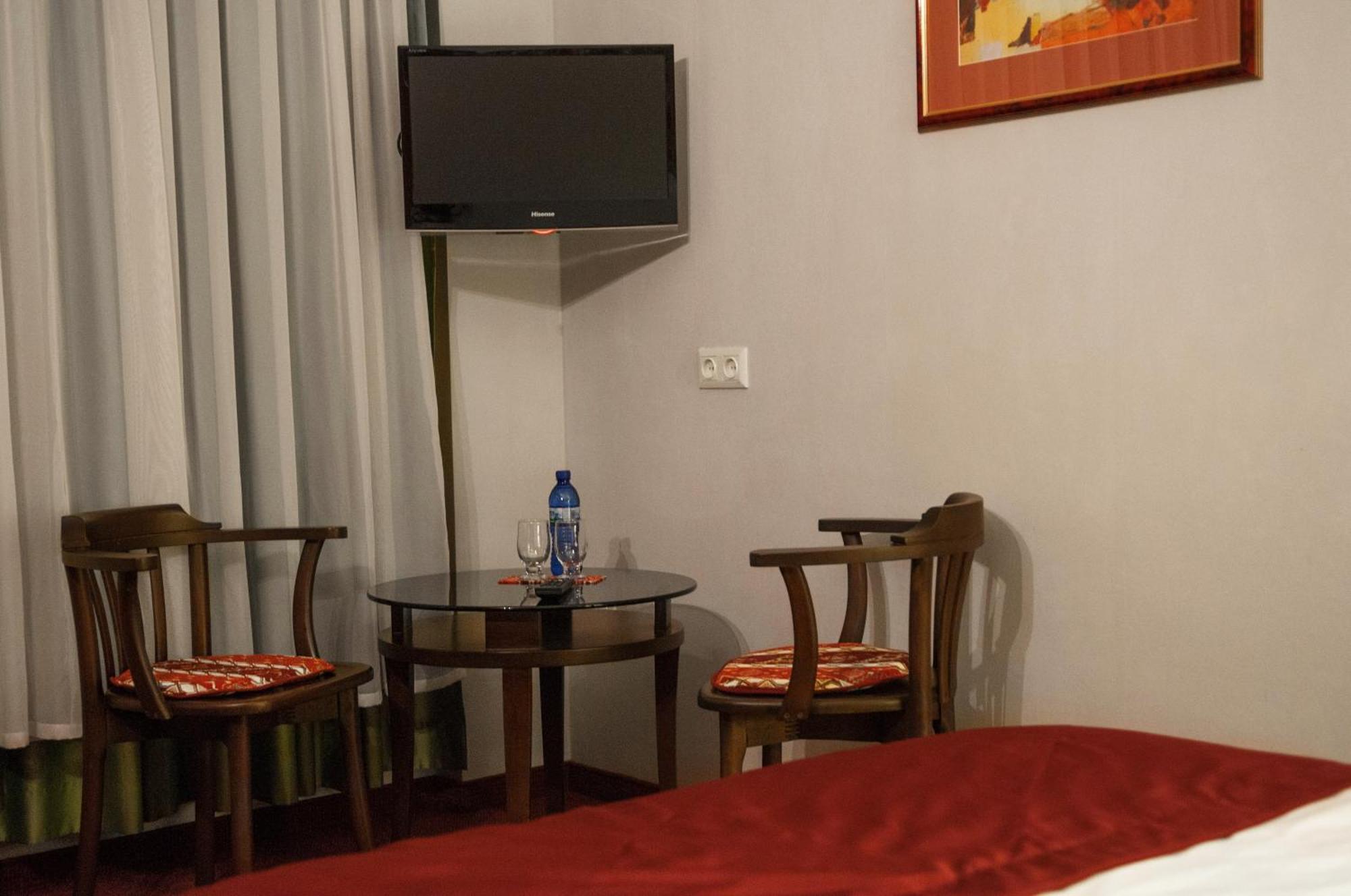 Prestige Palace - Esquisse Hotel Tbilisi Værelse billede